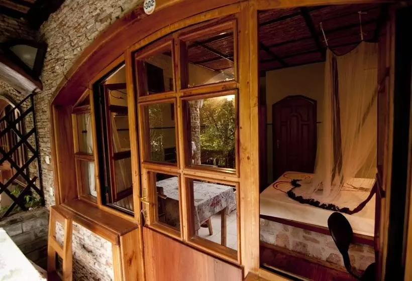 هتل Hôtel Clos Des Limbas