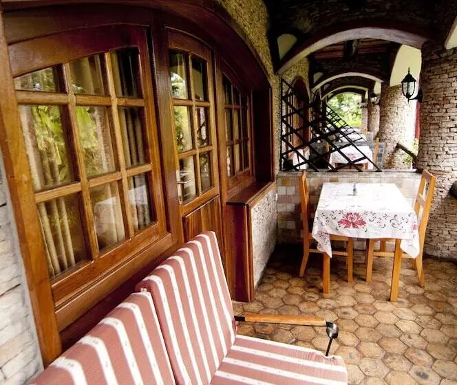 هتل Hôtel Clos Des Limbas