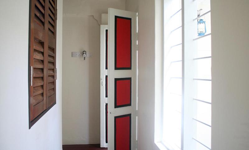 Red Inn Court   Hostel