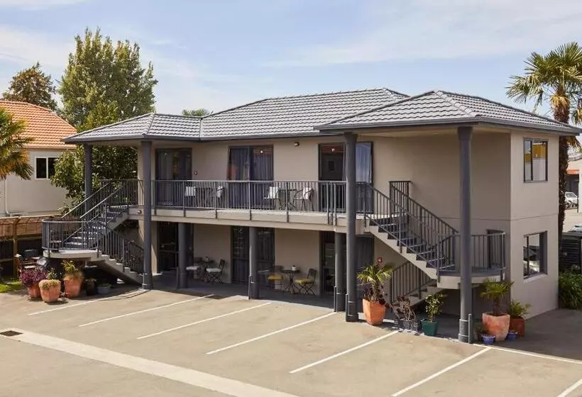 Blenheim Palms Motel