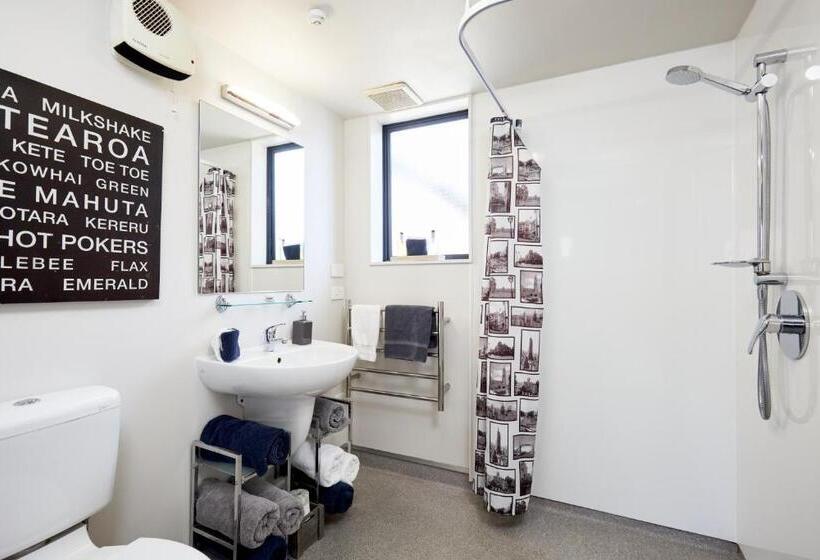 Blenheim Palms Motel