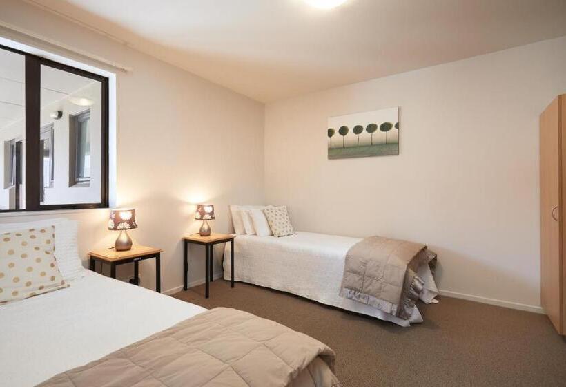 Blenheim Palms Motel