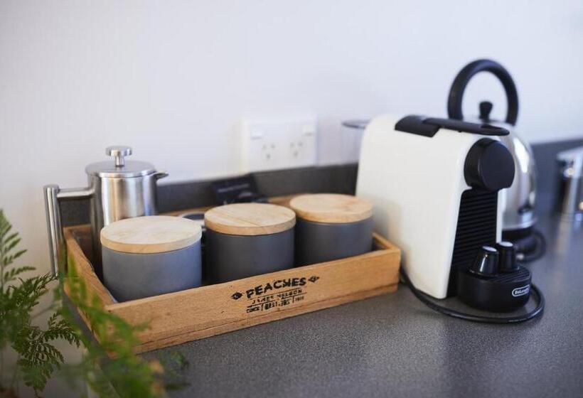 Blenheim Palms Motel