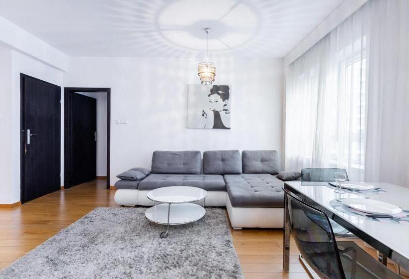 Chopin Apartments   Platinum Towers