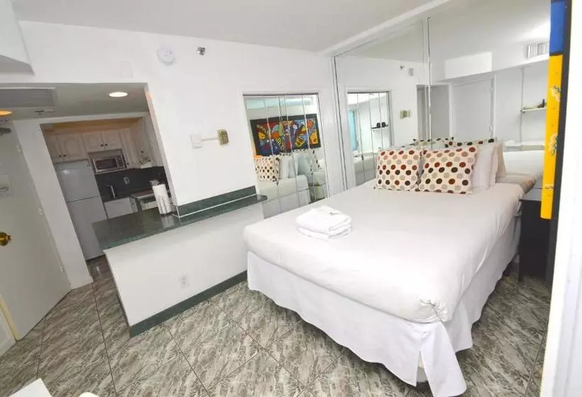 Collins Apartments By Design Suites Miami