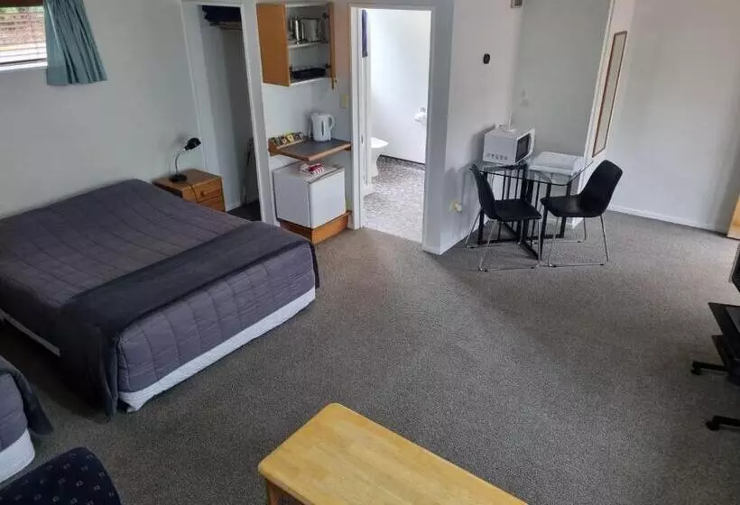 Glenalvon Lodge Motel