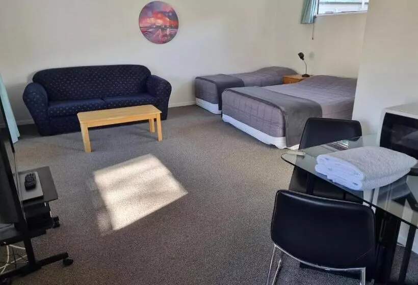 Glenalvon Lodge Motel