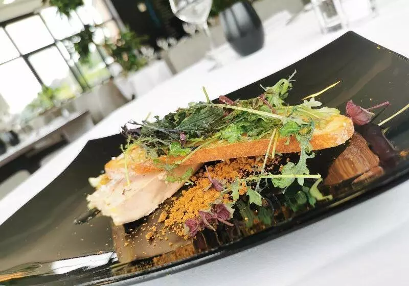 هتل Azur En Ardenne