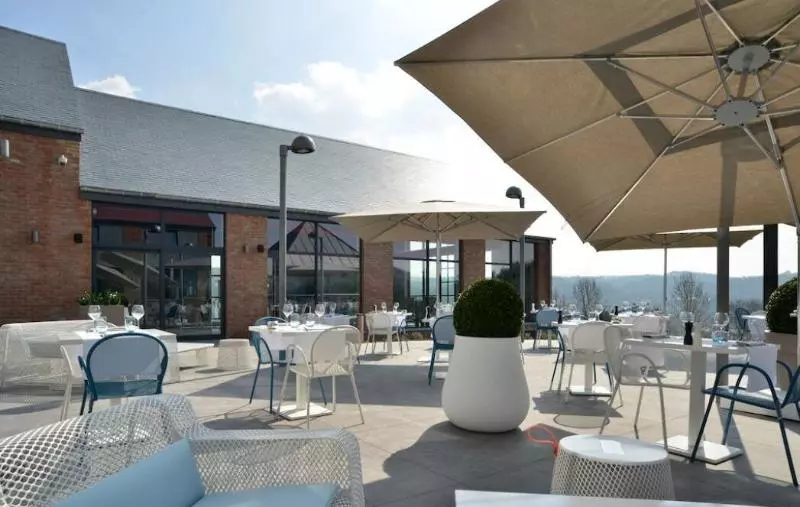 هتل Azur En Ardenne