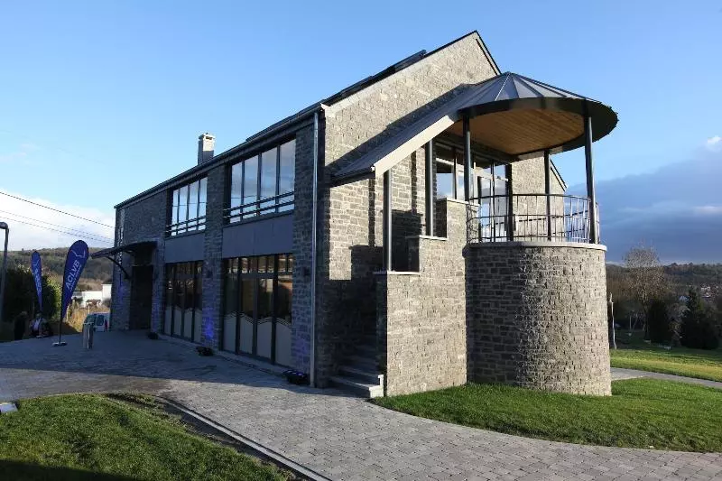 هتل Azur En Ardenne