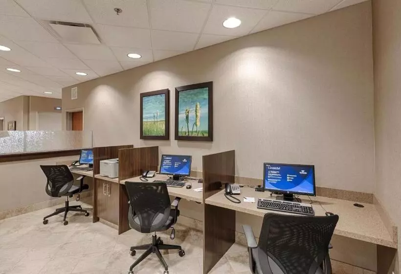 Canalta Hotel Assiniboia