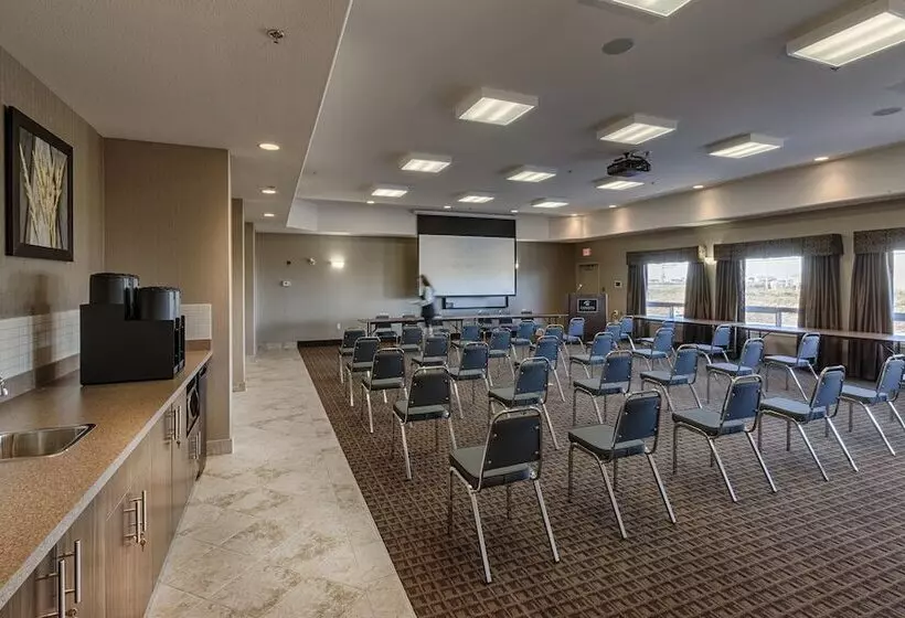 Canalta Hotel Assiniboia