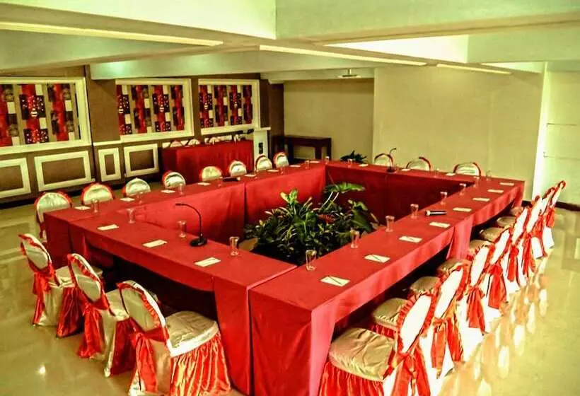 ホテル Grand City Batu