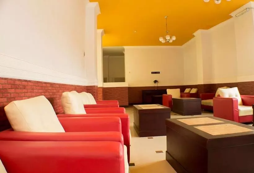 ホテル Grand City Batu