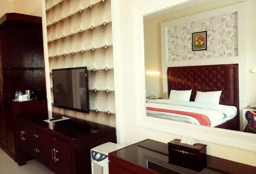 ホテル Grand City Batu