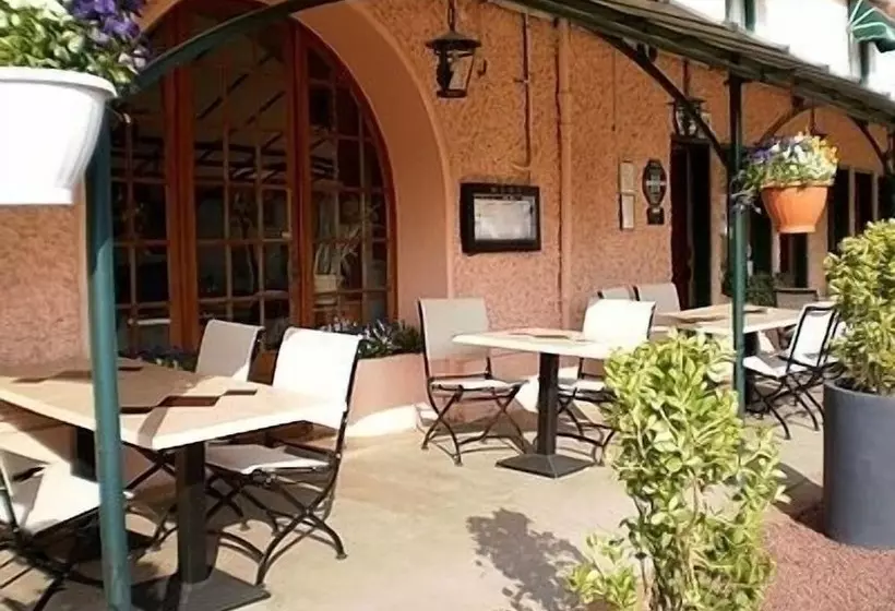 Отель Le Relais De Saint Julien