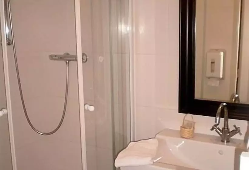 Отель Le Relais De Saint Julien