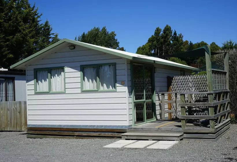 هتل North South Holiday Park