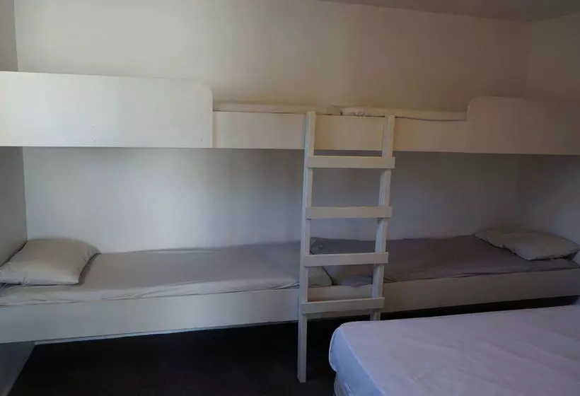 هتل North South Holiday Park