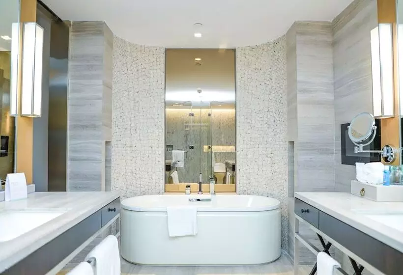 هتل The Westin Haikou