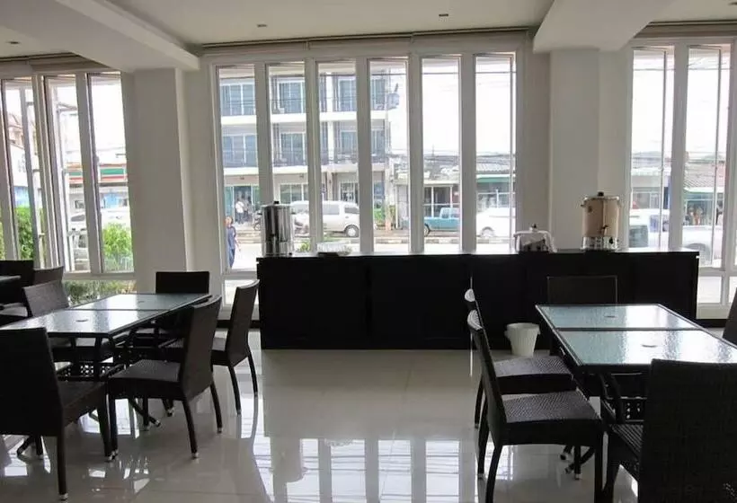 هتل The White Pearl