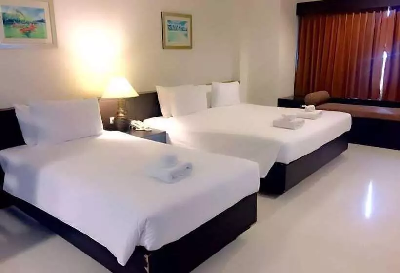 هتل The White Pearl