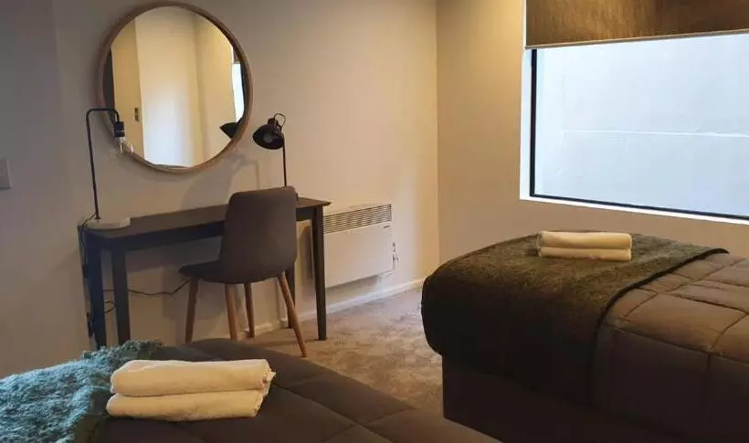 Lakefront Apartments,18 Lake Esplanade Road