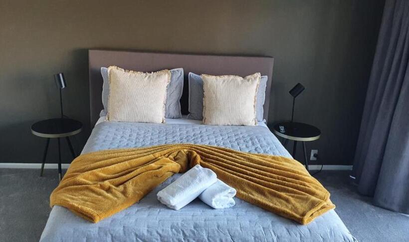 Lakefront Apartments,18 Lake Esplanade Road