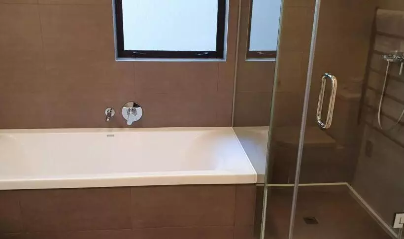 Lakefront Apartments,18 Lake Esplanade Road