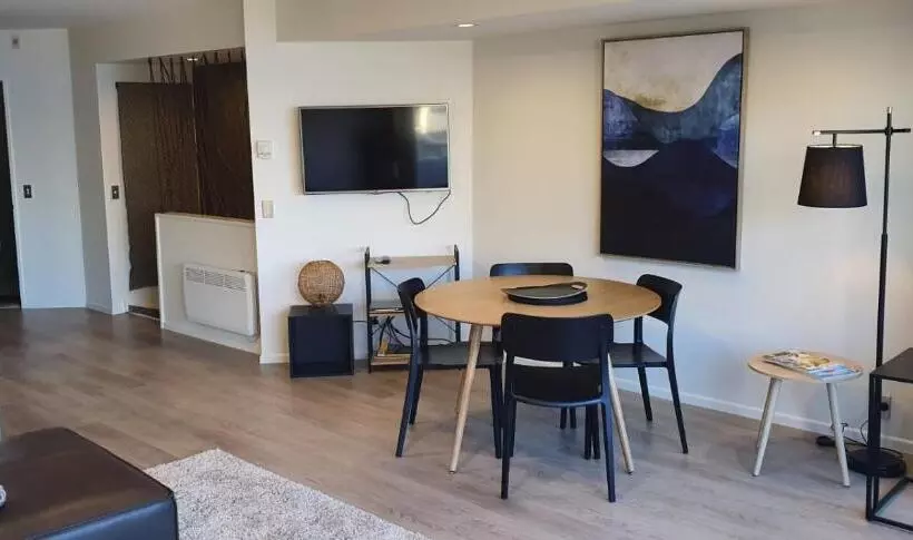 Lakefront Apartments,18 Lake Esplanade Road