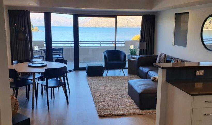 Lakefront Apartments,18 Lake Esplanade Road