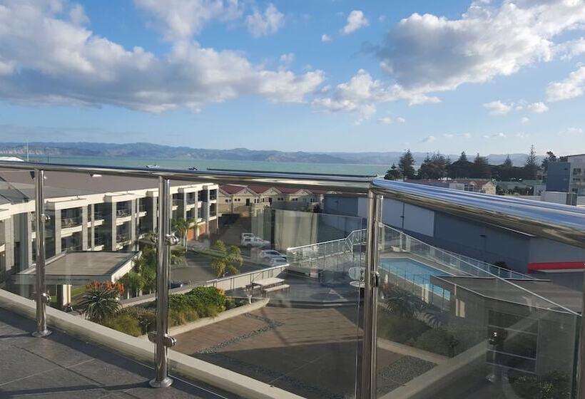 Marinaview Apartments