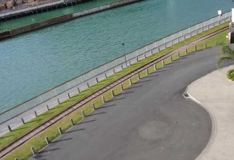 Marinaview Apartments