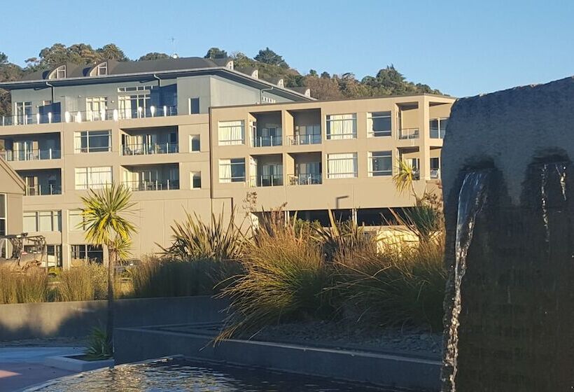 Marinaview Apartments