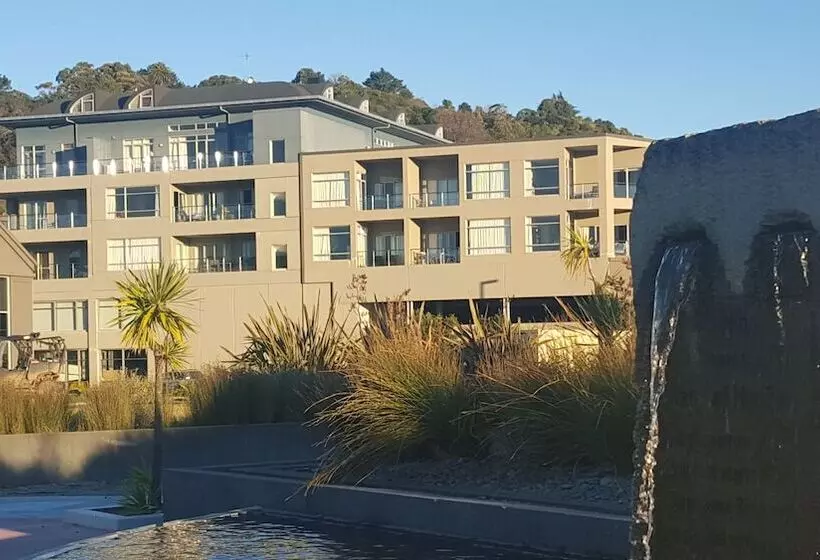 Marinaview Apartments