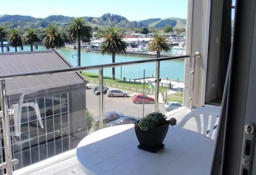 Marinaview Apartments