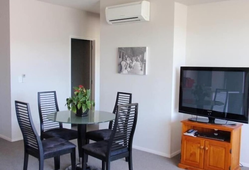 Marinaview Apartments