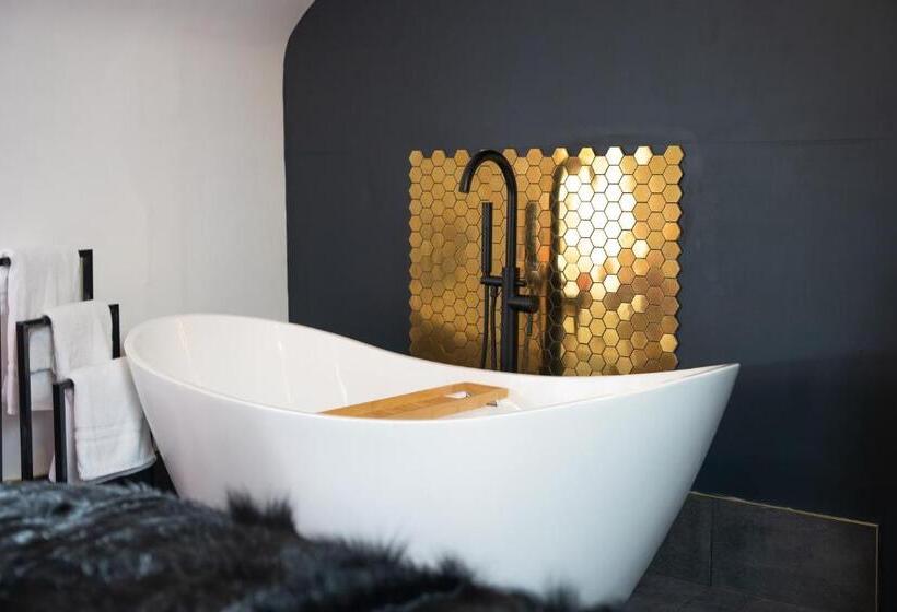 ペンション The Briers Country House