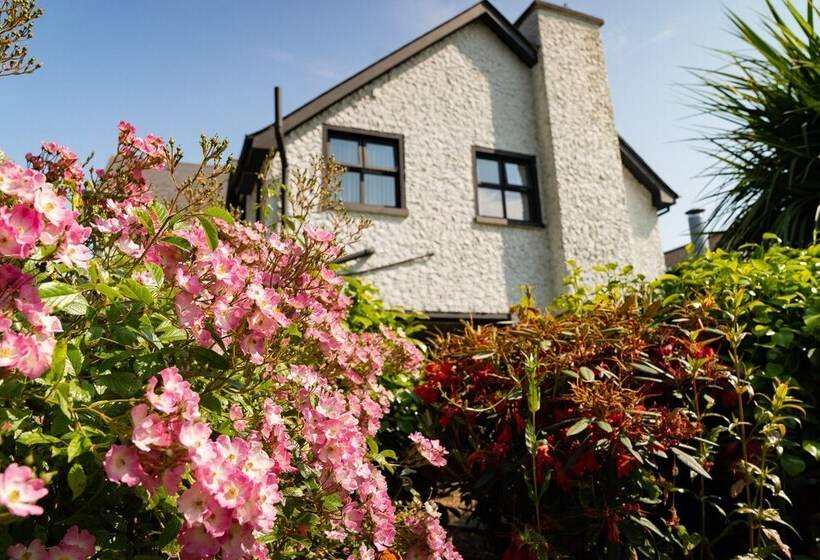 ペンション The Briers Country House