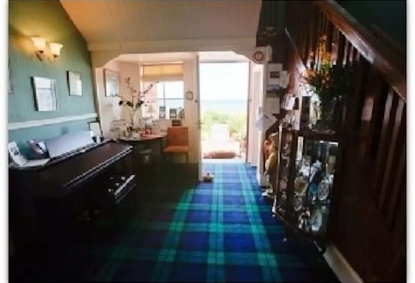 펜션 The Burlington Guest House & Restaurant