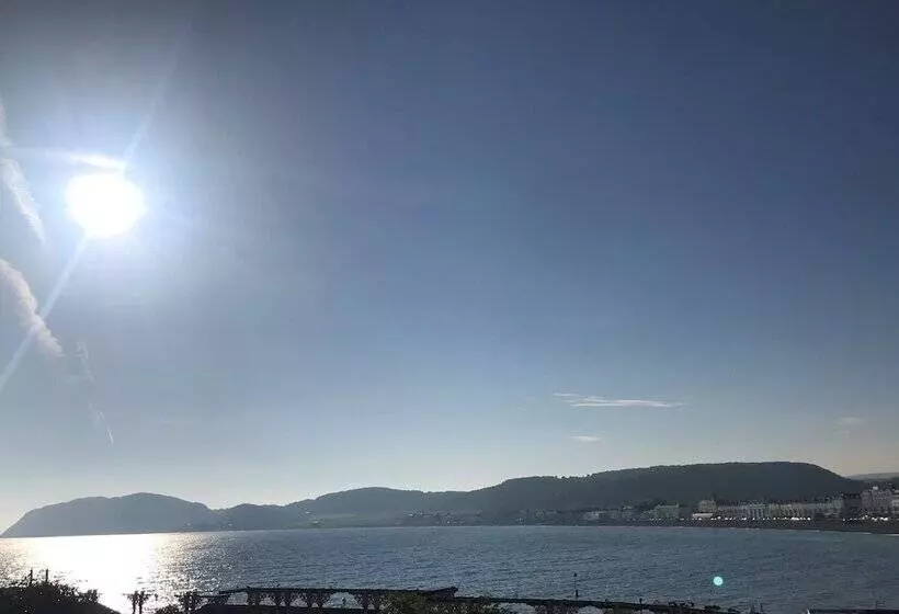 펜션 The View Guest House