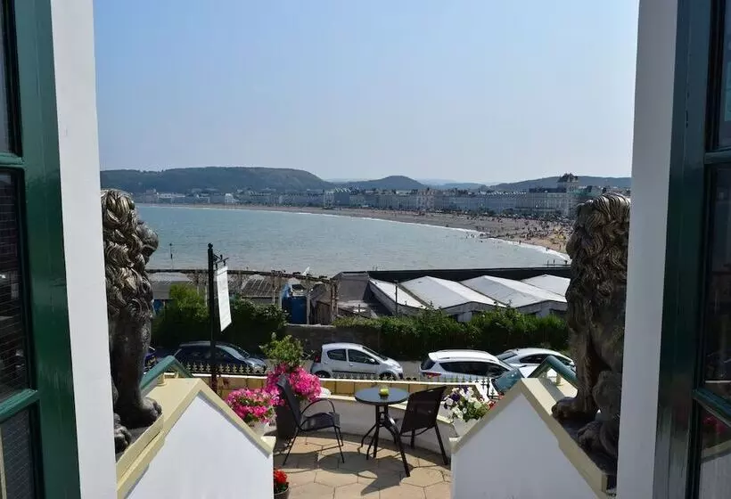 펜션 The View Guest House