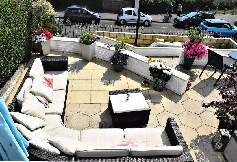 펜션 The View Guest House