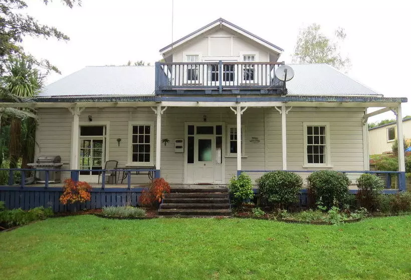 The Old Courthouse B&b