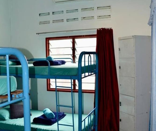 هاستل Indiana Cafe And Beds