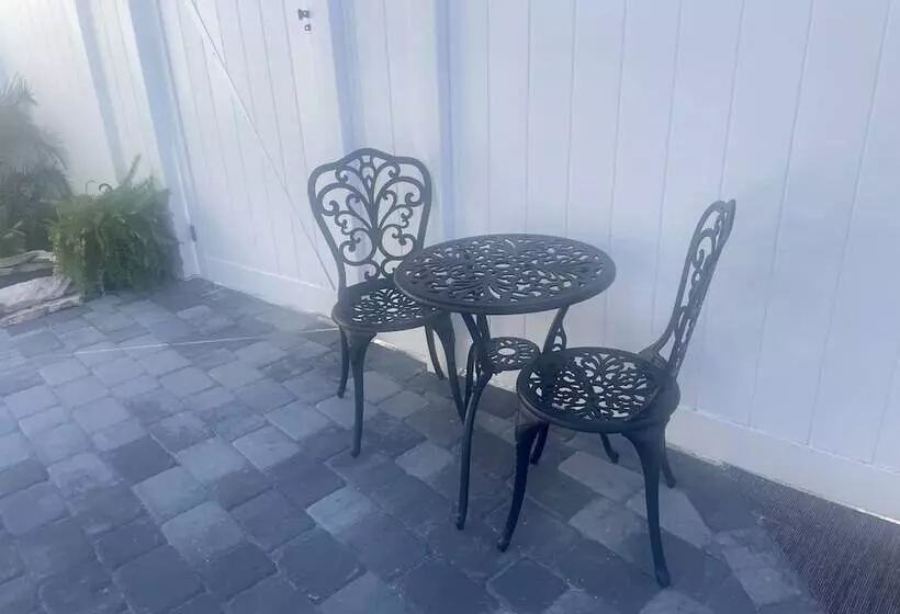 Aamiaismajoitus (B&B) The Tiny Cottage In The Springs