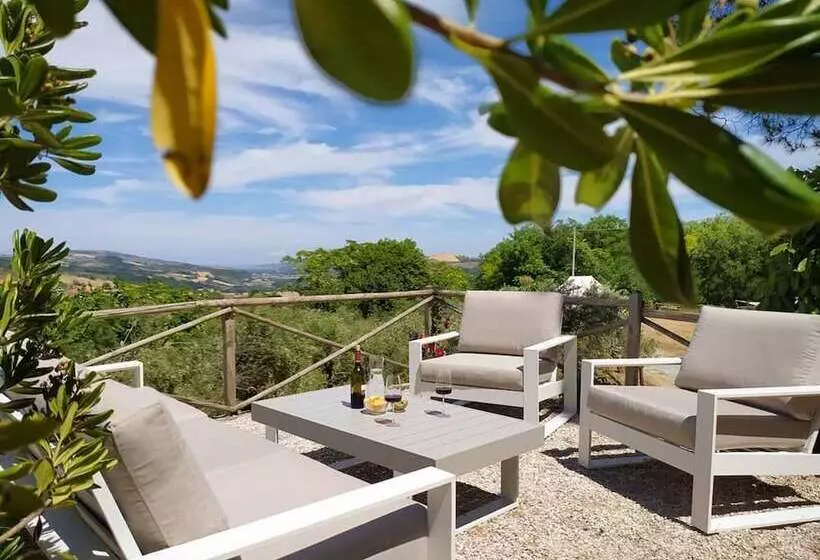 Glamping At An Agriturismo In The Vineyard