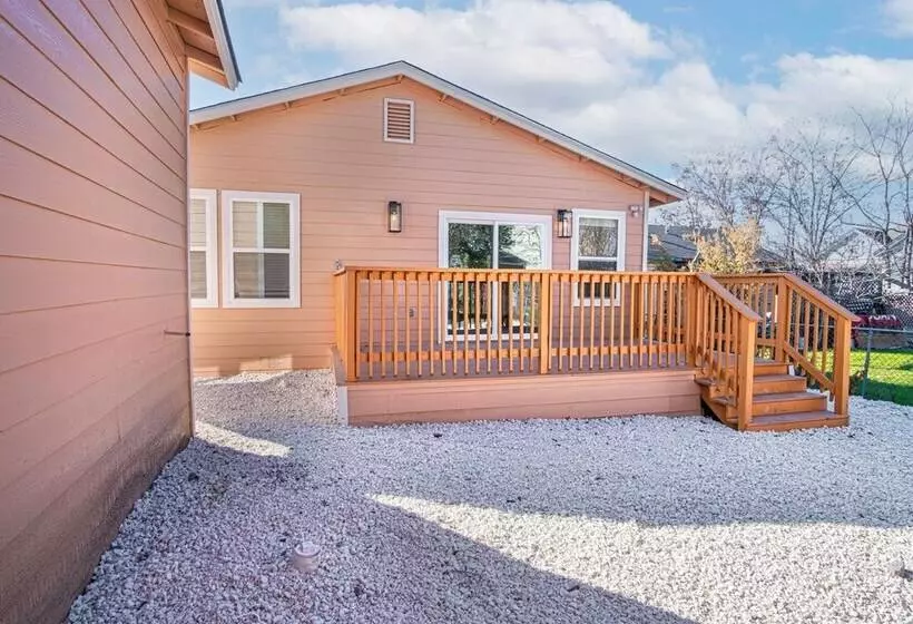 مسافرخانه Adorable 2br Guesthouse Close To Riverwalk And Dt