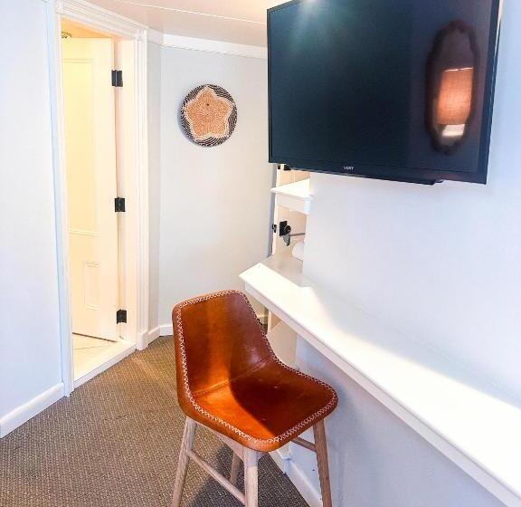 فندق Centerboard