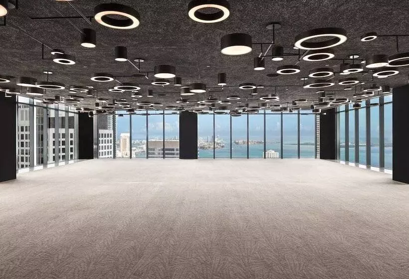 هتل East Miami Residences